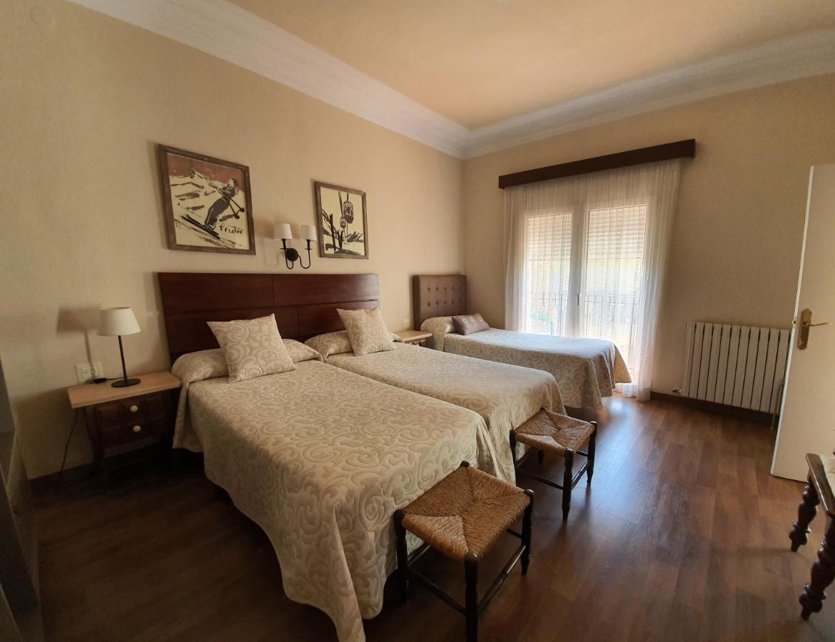 Hostal Canigo El Pont de Suert Ngoại thất bức ảnh