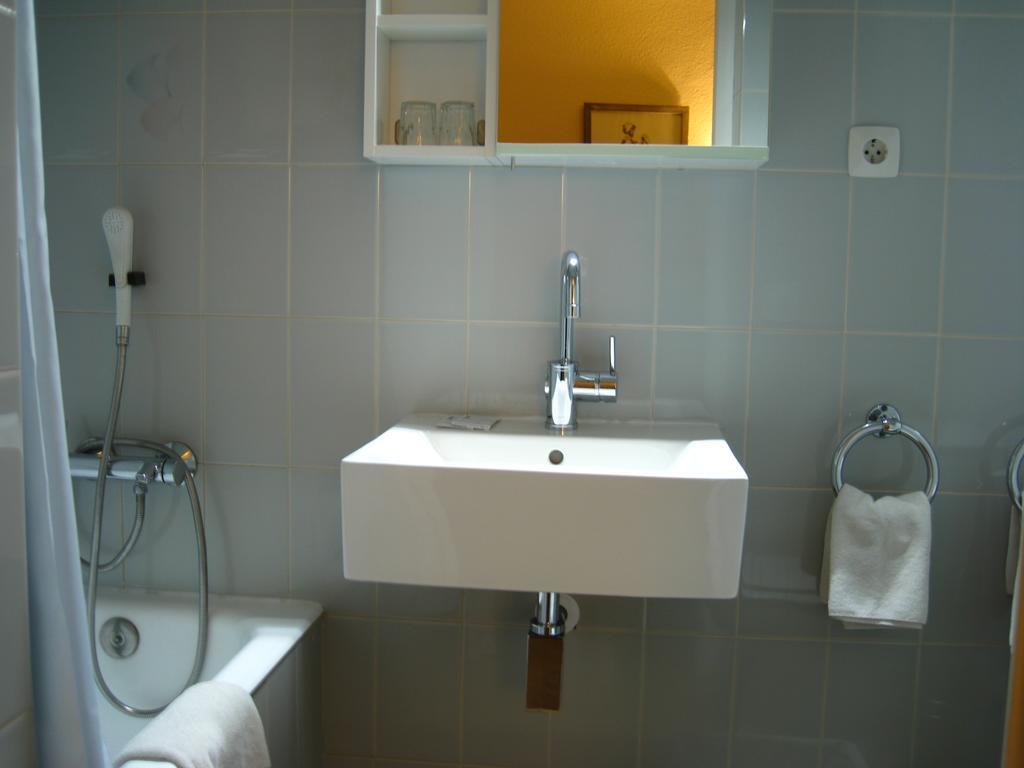 Hostal Canigo El Pont de Suert Ngoại thất bức ảnh