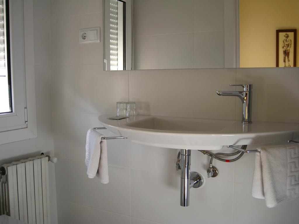 Hostal Canigo El Pont de Suert Ngoại thất bức ảnh